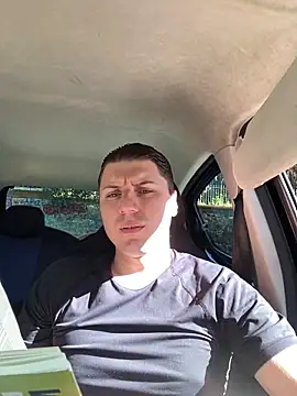 allee2206 online show from April 7, 2026, 8:16 am