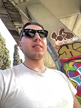 allee2206 online show from March 23, 2026, 10:48 am