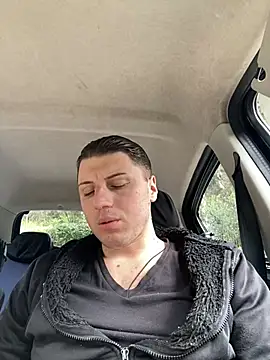 allee2206 online show from April 1, 2026, 9:21 am