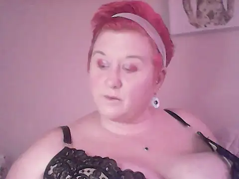 Snapshot of BustyRedxx chatting on March 17, 2026, 11:24 am BustyRedxx online show from March 17, 2026, 11:24 am
