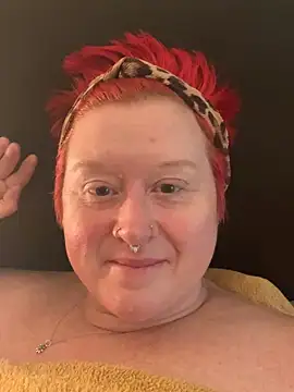 Snapshot of BustyRedxx chatting on March 25, 2026, 9:19 am BustyRedxx online show from March 25, 2026, 9:19 am