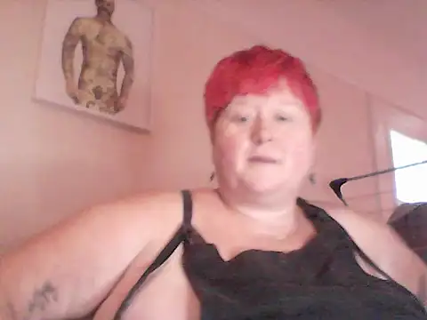 Snapshot of BustyRedxx chatting on June 3, 2026, 10:05 am BustyRedxx online show from June 3, 2026, 10:05 am