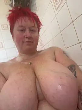 Snapshot of BustyRedxx chatting on March 31, 2026, 8:38 am BustyRedxx online show from March 31, 2026, 8:38 am
