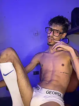 alexx 23cm online show from April 7, 2026, 4:42 pm