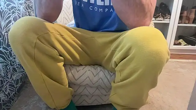 Snapshot of wolverinedream chatting on February 23, 2026, 10:32 pm wolverinedream online show from February 23, 2026, 10:32 pm