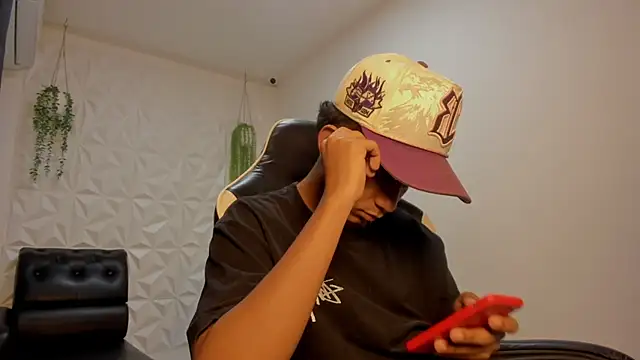 Alluringangel23 online show from January 7, 2026, 1:54 am