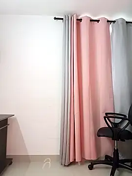 Snapshot of saray_reesee chatting on January 15, 2026, 8:23 pm saray reesee online show from January 15, 2026, 8:23 pm