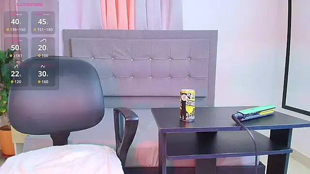 Snapshot of saray_reesee chatting on February 24, 2026, 7:04 pm saray reesee online show from February 24, 2026, 7:04 pm