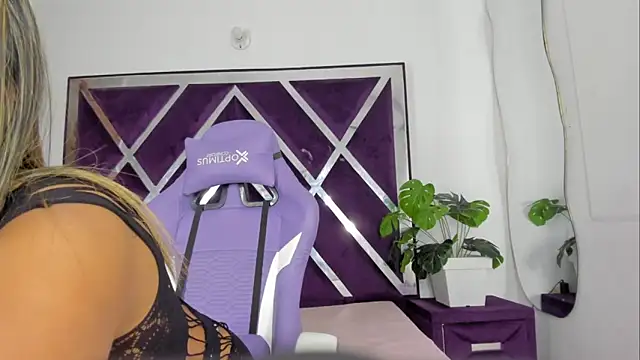 Snapshot of sharithasm chatting on January 7, 2026, 9:31 pm sharithasm online show from January 7, 2026, 9:31 pm