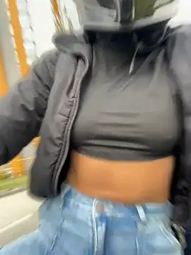 Snapshot of TaylorrHill chatting on May 7, 2026, 8:23 pm TaylorrHill online show from May 7, 2026, 8:23 pm