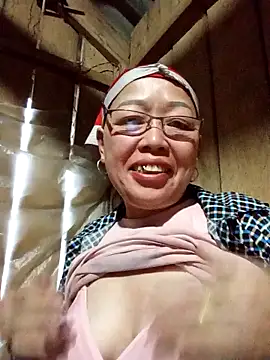 Snapshot of Agnes-baby chatting on February 23, 2026, 11:49 pm Agnes-baby online show from February 23, 2026, 11:49 pm