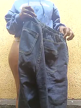 Bootyful me online show from March 18, 2026, 9:34 am