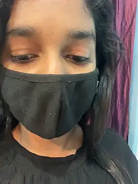 HotxAnamika online show from February 19, 2026, 9:06 am