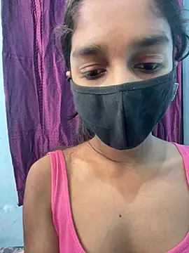 HotxAnamika online show from February 11, 2026, 10:04 am