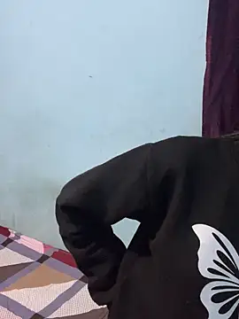 HotxAnamika online show from February 2, 2026, 9:52 am