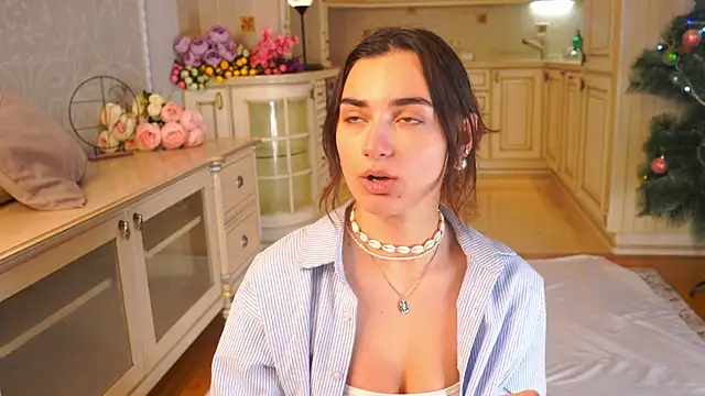 MinnaShummon online show from January 10, 2026, 10:10 am