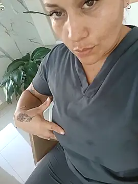 Isisxxxxxx online show from April 1, 2026, 9:34 pm