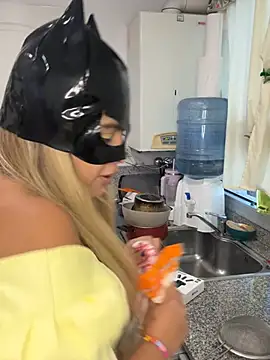 Snapshot of hexaxex chatting on February 20, 2026, 10:44 pm hexaxex online show from February 20, 2026, 10:44 pm