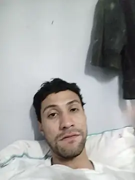 Snapshot of AlejandreBy chatting on April 29, 2026, 2:05 am AlejandreBy online show from April 29, 2026, 2:05 am