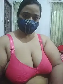 Snapshot of momo_loves chatting on April 22, 2026, 5:14 am momo loves online show from April 22, 2026, 5:14 am