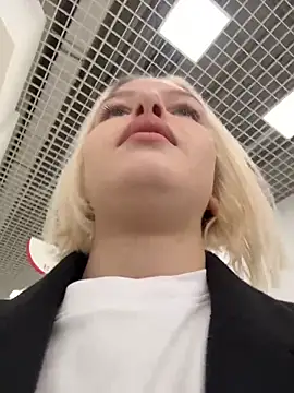 Snapshot of AshleyMur chatting on February 17, 2026, 3:48 am AshleyMur online show from February 17, 2026, 3:48 am