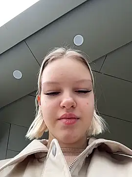 AshleyMur online show from April 12, 2026, 6:16 am