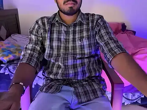 Snapshot of Ruthless_guyy chatting on February 9, 2026, 5:55 pm Ruthless guyy online show from February 9, 2026, 5:55 pm