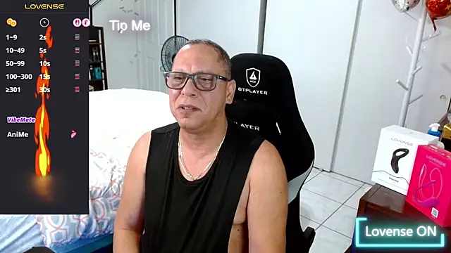 Snapshot of Daddy_1970 chatting on May 22, 2026, 3:59 am Daddy 1970 online show from May 22, 2026, 3:59 am