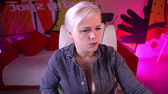 CrystalVibe online show from March 29, 2026, 5:42 am