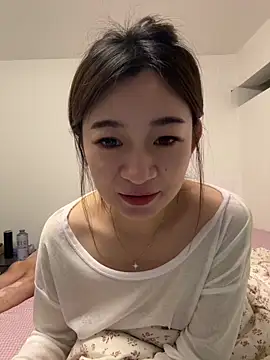 Snapshot of Xiaojuzi- chatting on May 31, 2026, 1:28 pm Xiaojuzi- online show from May 31, 2026, 1:28 pm