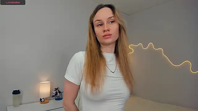 Kirawithvibe online show from May 11, 2026, 1:40 am