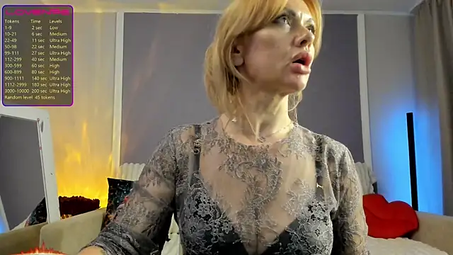 Snapshot of Monika-peach chatting on April 21, 2026, 1:42 am Monika-peach online show from April 21, 2026, 1:42 am