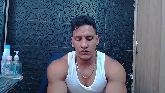 Snapshot of viktor_herrera chatting on February 10, 2026, 4:28 pm viktor herrera online show from February 10, 2026, 4:28 pm