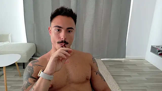 Snapshot of Master_Lukas chatting on May 19, 2026, 1:29 pm Master Lukas online show from May 19, 2026, 1:29 pm
