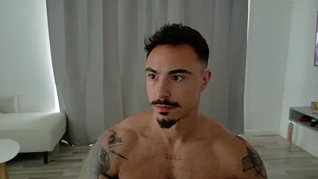 Snapshot of Master_Lukas chatting on June 12, 2026, 10:24 am Master Lukas online show from June 12, 2026, 10:24 am