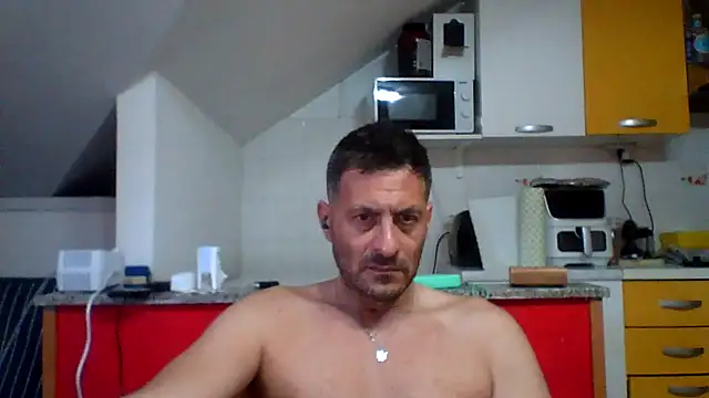 Snapshot of colosone chatting on May 27, 2026, 5:42 pm colosone online show from May 27, 2026, 5:42 pm