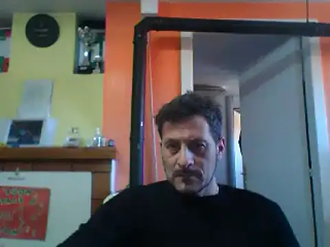 Snapshot of colosone chatting on March 4, 2025, 1:49 pm colosone online show from March 4, 2025, 1:49 pm