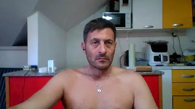 Snapshot of colosone chatting on May 25, 2026, 12:48 pm colosone online show from May 25, 2026, 12:48 pm