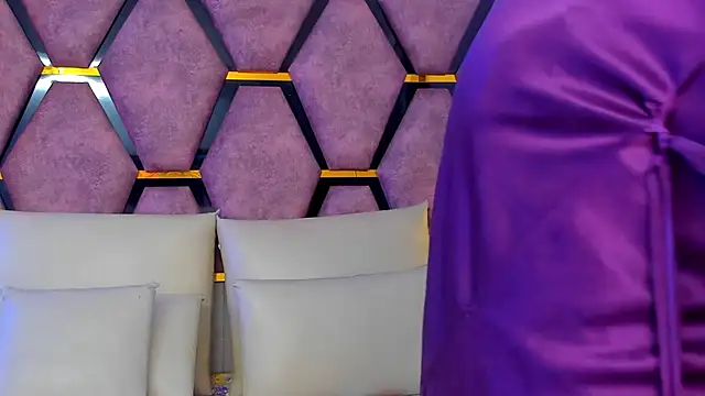 MelanyRojas online show from January 15, 2026, 1:36 pm