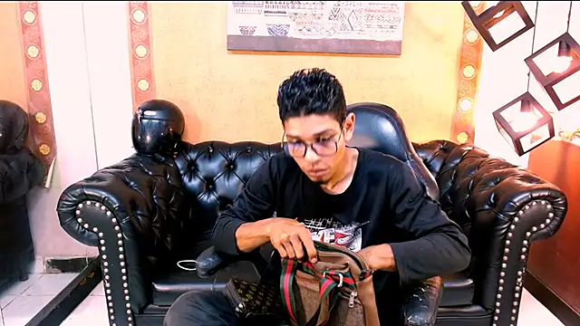 Jeik Lorens online show from January 14, 2026, 8:23 pm