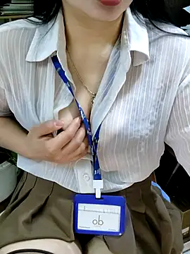 Snapshot of Arica_sexykiss chatting on February 3, 2026, 2:53 am Arica sexykiss online show from February 3, 2026, 2:53 am