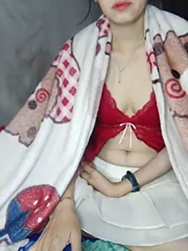 -Nicole-e online show from January 11, 2026, 11:55 pm