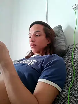 Snapshot of ofjuliaa chatting on February 19, 2026, 7:33 pm ofjuliaa online show from February 19, 2026, 7:33 pm