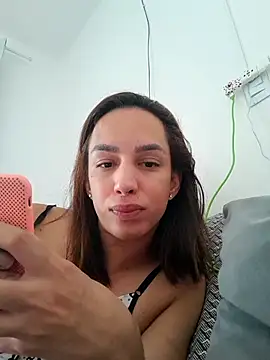 Snapshot of ofjuliaa chatting on February 17, 2026, 2:03 pm ofjuliaa online show from February 17, 2026, 2:03 pm