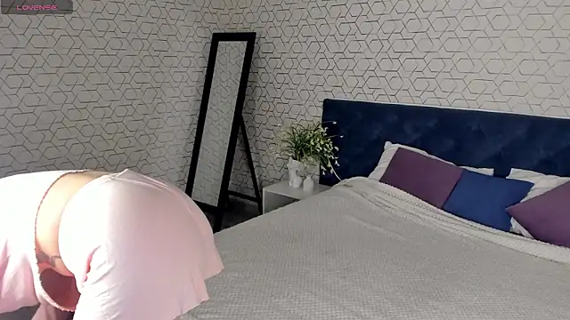 Snapshot of desiree_doll chatting on February 12, 2026, 1:05 am desiree doll online show from February 12, 2026, 1:05 am