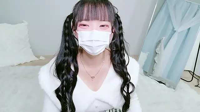 Snapshot of Nonn_chan chatting on February 13, 2026, 10:04 am Nonn chan online show from February 13, 2026, 10:04 am