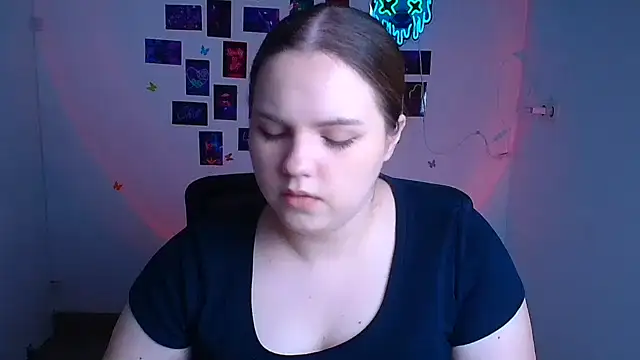 Kitty Mia Kitty online show from April 14, 2026, 5:45 am