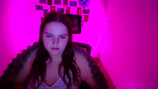 Kitty Mia Kitty online show from February 15, 2026, 7:51 am