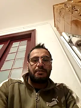 Snapshot of julian-112 chatting on January 14, 2026, 9:51 pm julian-112 online show from January 14, 2026, 9:51 pm