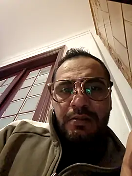 Snapshot of julian-112 chatting on January 10, 2026, 5:30 pm julian-112 online show from January 10, 2026, 5:30 pm